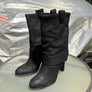 SCHUTZ AREZZO SUADE BOOTS